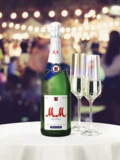 MM Extra Sekt Trocken -Getränkeladen 4504070121 4011900800108 04.jpg